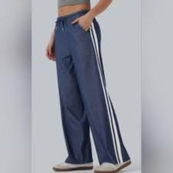 HALARA Pants - 14-NWT HALARA FLEX LOW RISE WIDE LEG DRAWSTRING TRACK PANTS
